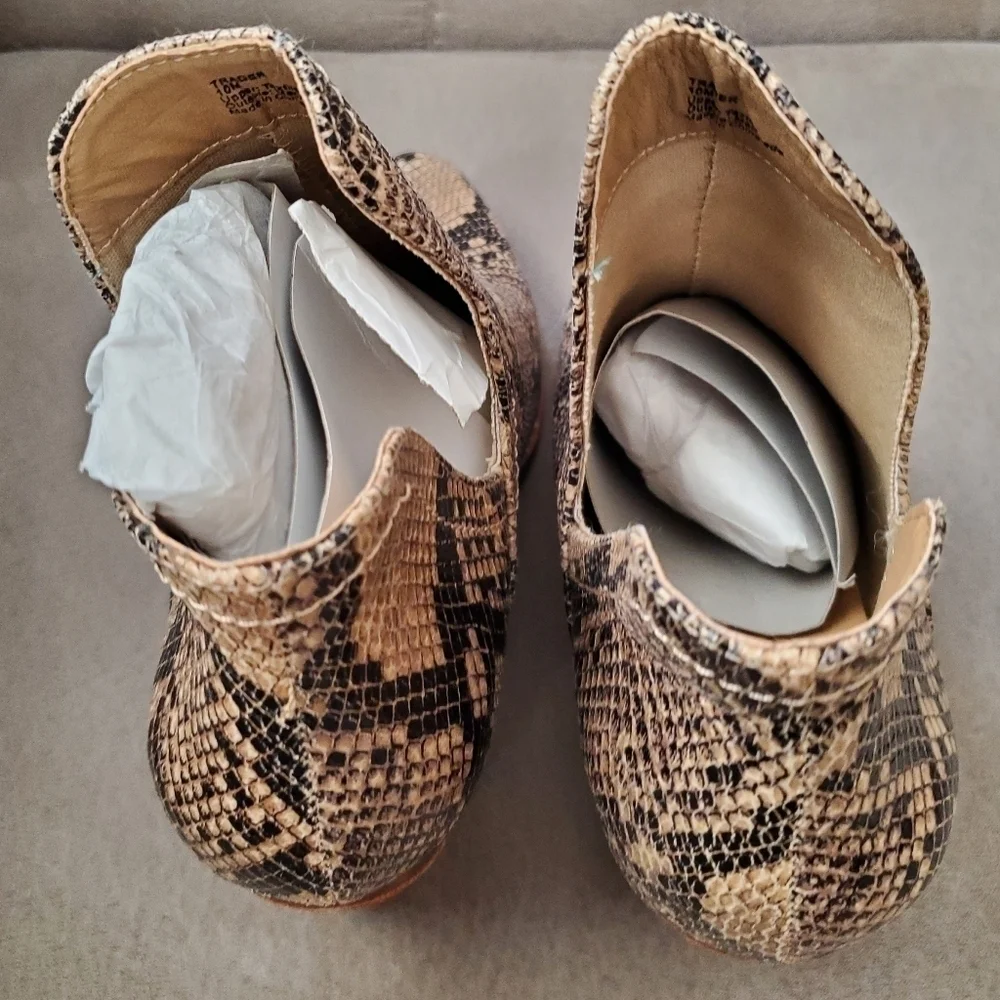 Coconuts Matisse Trader Bootie Brown Snake Size 10 M